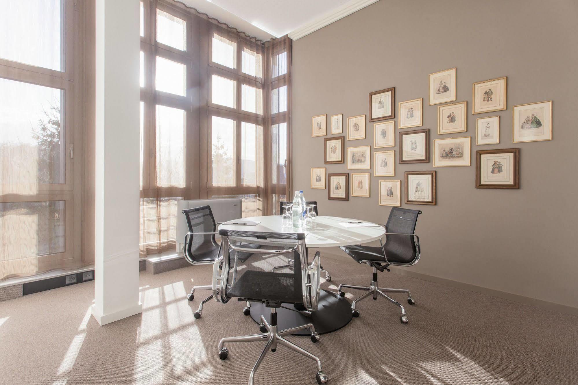 Ema House Hotel Suites Zürich Buitenkant foto